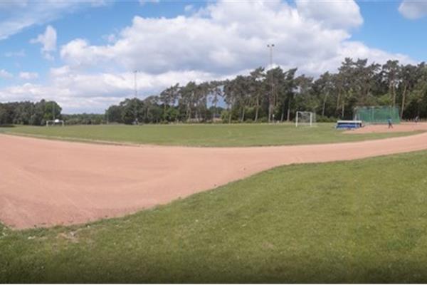 Aanleg sportpark met kunstgras en 3 natuurgras voetbalvelden, atletiekpiste gravel, beachterrein, skatepark, Finse piste en omgevingswerken - Sportinfrabouw NV